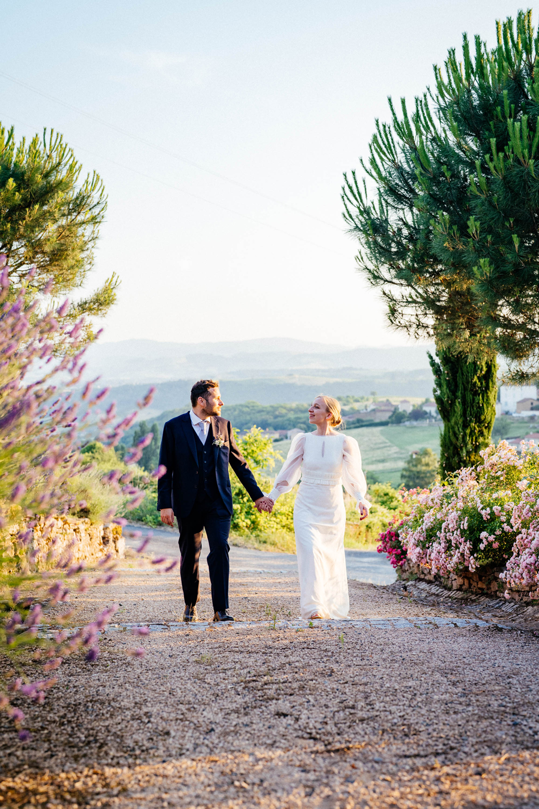 garanceetvanessa-Clemence et Enguerran-mariage a la bastide des hirondelles-0066